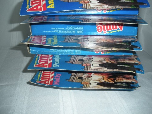 ANNIE COMPLETE FIVE PIECE DOLL SET KNICKERBOCKER FROM 1982 - Picture 13 of 13