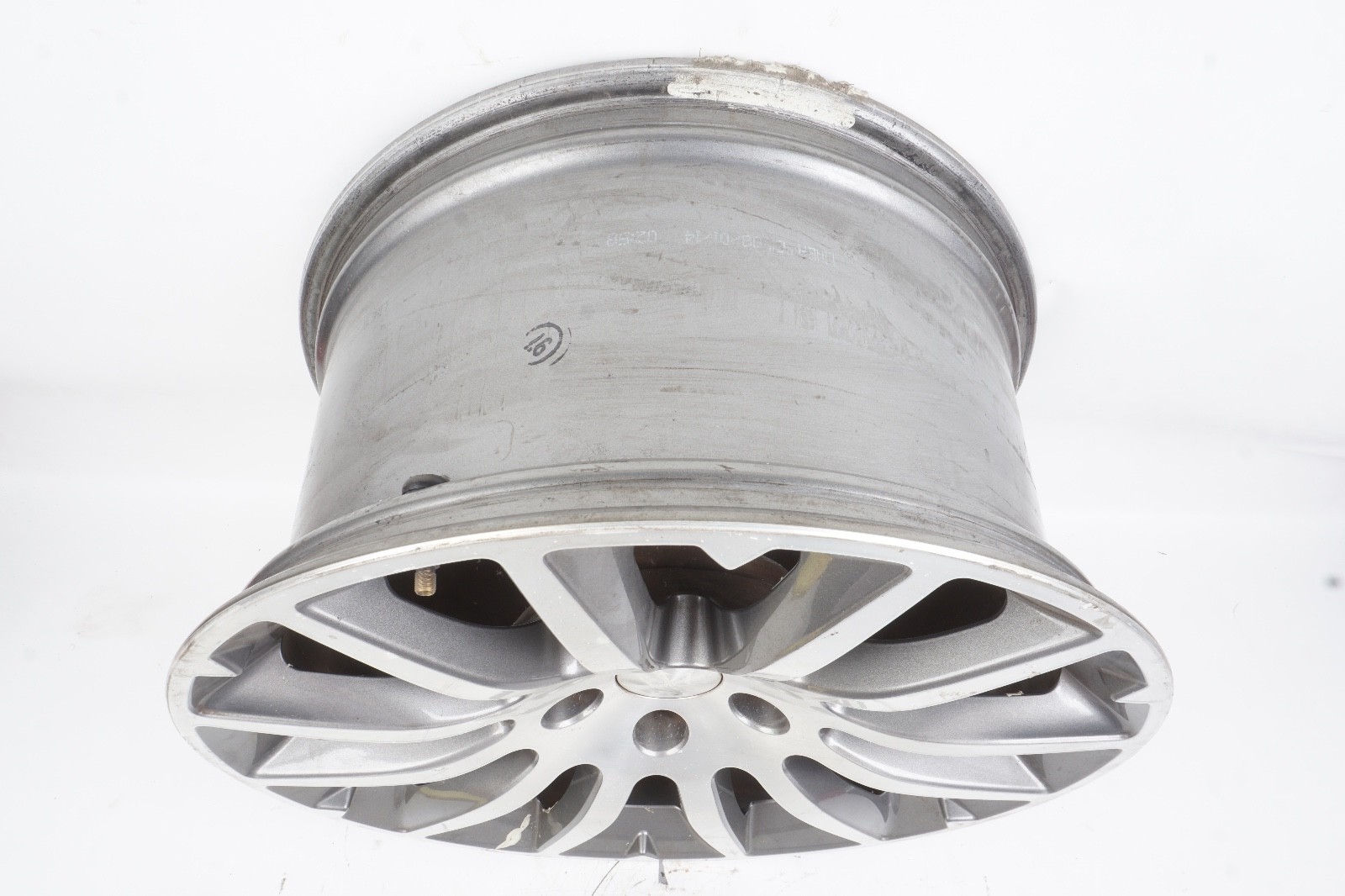 2014 - 2018 Maserati Ghibli 18" OEM Rim Wheel Rear 96001 670010981