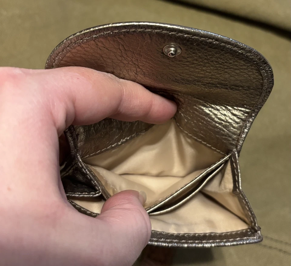 Cartera Coach de cuero suave dorado/plateado Madison con solapa a presión para monedas tarjeta de identificación Foto 2 de 4