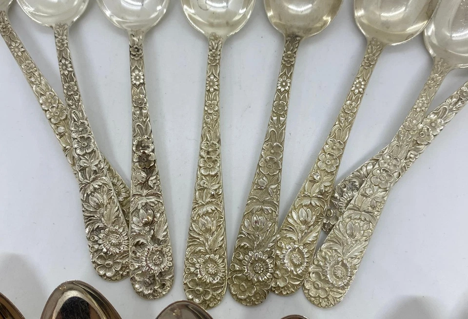 Kirk & Son Sterling Repousse Cucharadita 5 7/8 pulgadas Juego de 16 Lote N-2 Foto 3 de 4