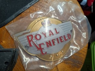 Royal Enfield Tank Badges Pt. 41352 With rubber pads & Knee Pads
