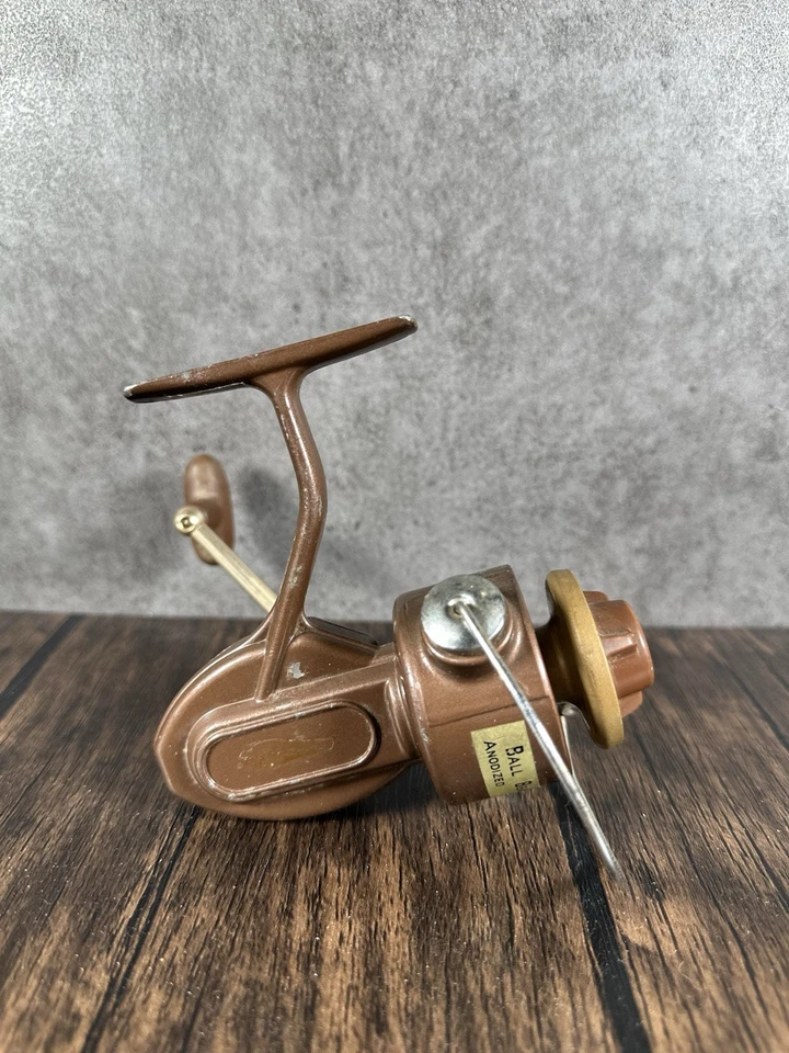 Vintage Eagle Claw Blue Pacific 325 – Unused w/ Box – Missing Side Tag - Image 2 of 4