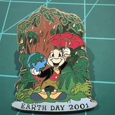 DisneyLand Earth Day pin 2001 Jiminy Cricket LE