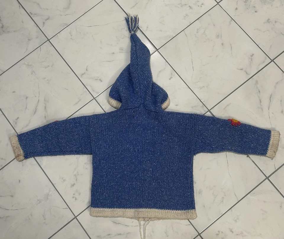 Suéter con Capucha Hecho a Mano Ecuador Prendas de Punto Azul Lana Algodón Borla Floral Juvenil S Foto 3 de 4