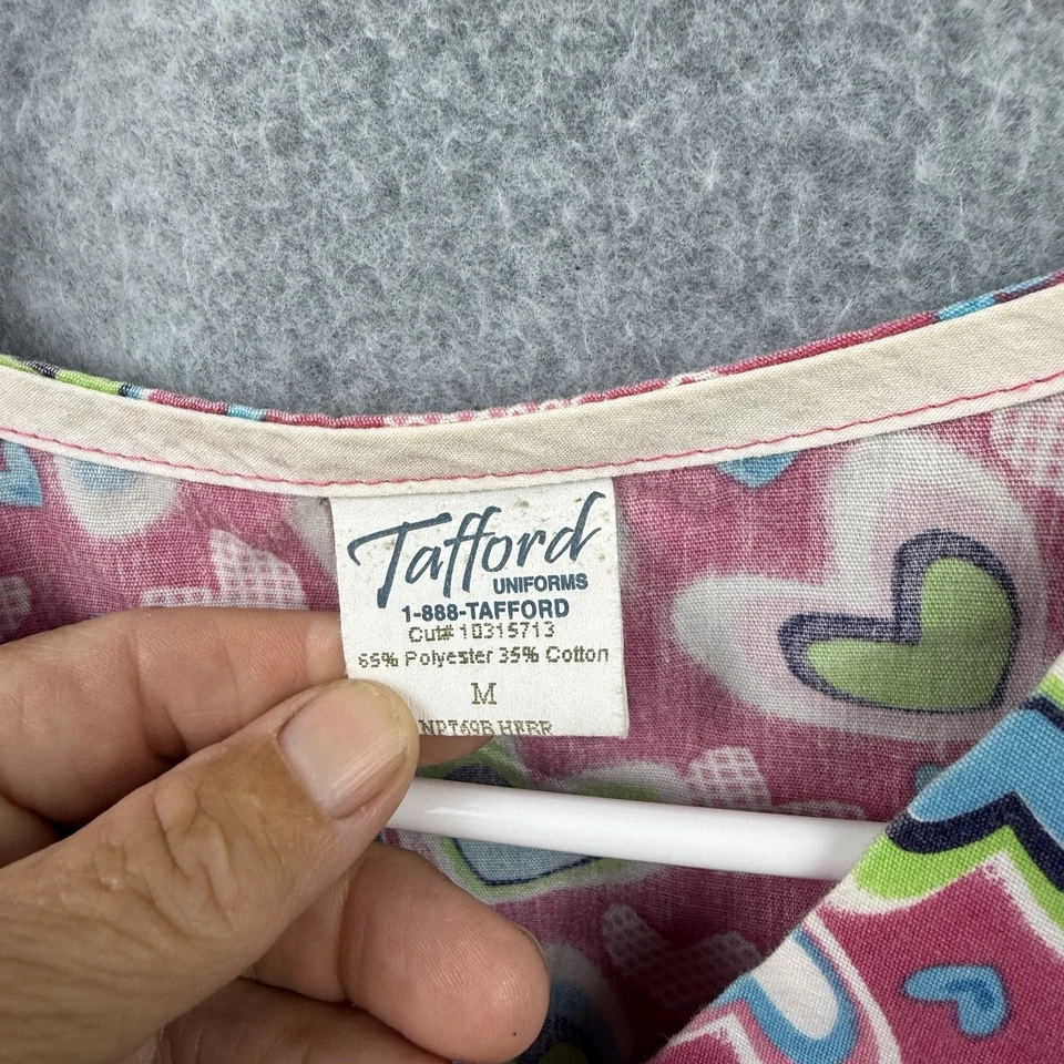 Exfoliantes Uniforme Tafford Mujer Corazones Rosa Medianos Foto 3 de 4