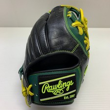 Rawlings Heart of the Hide Infielder Glove 11...