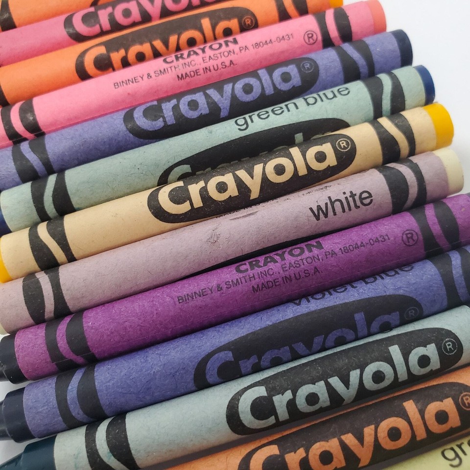 Vtg Retired Crayola Crayons Maize Thistle Lemon Yellow Blue Green Vtg retired crayola crayons maize thistle lemon yellow blue green