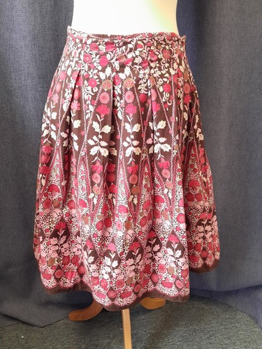 Braun-rosa geblümter Rock, M&S, Gr. 20, kaum getragen