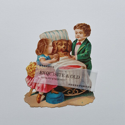 um 1900 Kind Junge Mädchen Hund Wiege Glanzbild Prägedruck Oblate Ephemera alt