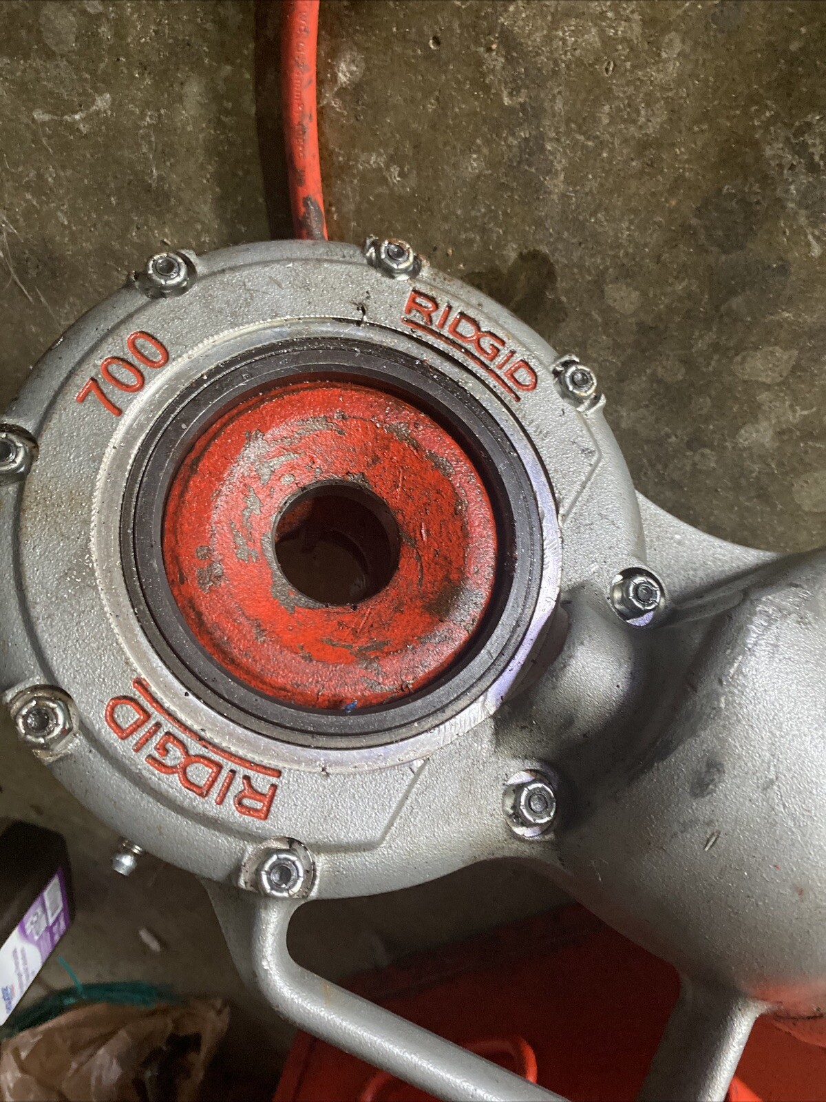 RIDGID 700 T2 Commercial Pipe threading machine, ALL NEW TEETH IN DIES