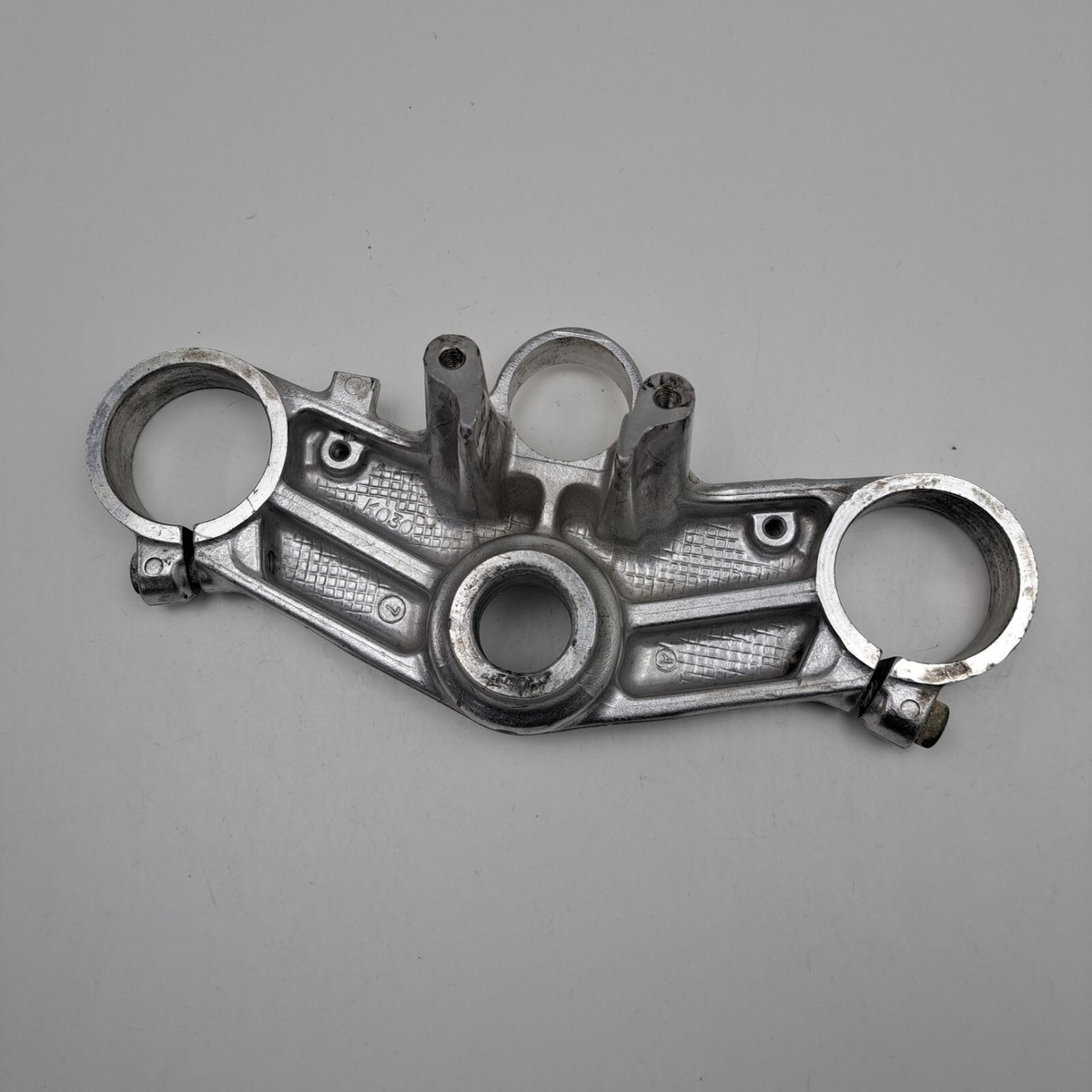 98 99 KAWASAKI NINJA ZX-9R UPPER TRIPLE TREE FORK HOLDER
