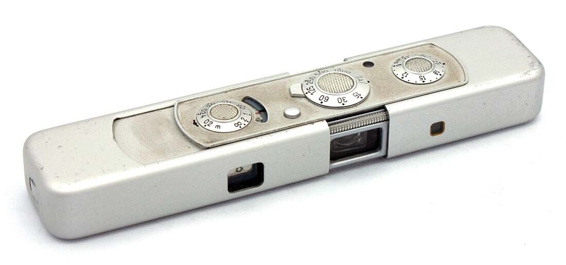 MINOX C Micro Miniature Spy 1:3.5 F=15mm German camera in MINOX C Micro Miniature Spy 1:3.5 F=15mm German camera in