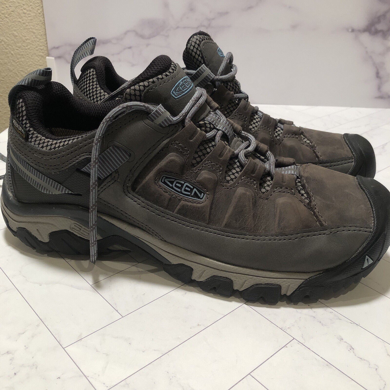 Scarpe da ginnastica Keen Targhee III impermeabili da trekking donna grigie taglia 8 1023038