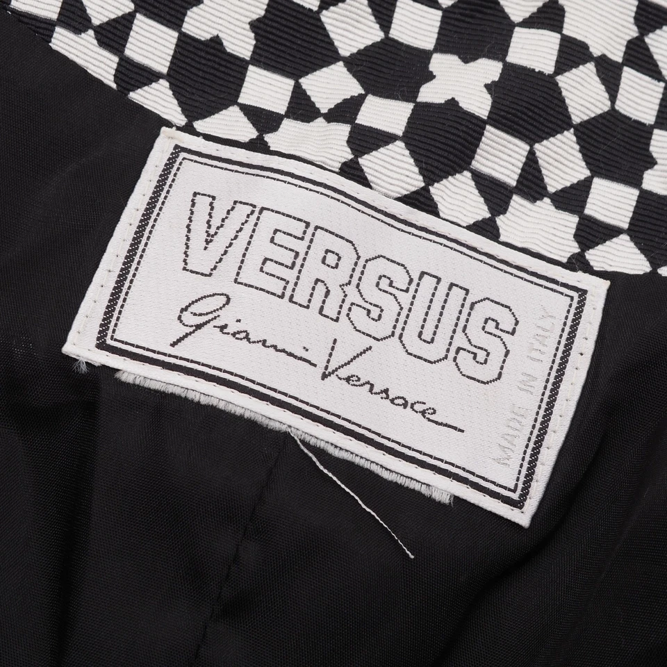 Blazer xadrez vintage Versace Versus feminino preto branco 28 42 M G - Imagem 4 de 4