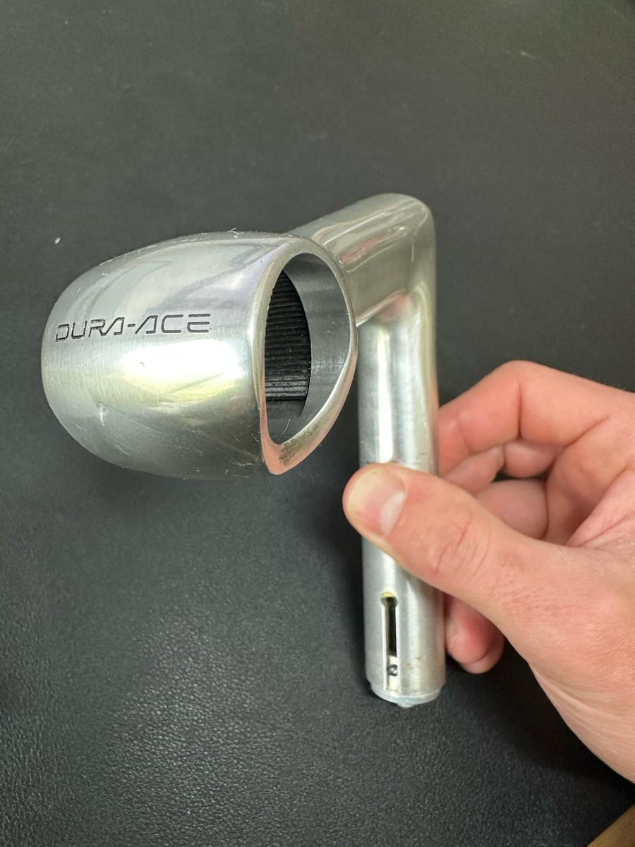 Potence Vintage Shimano Dura Ace 7400 (ou 7200) 110 Mm – Alu Argent, Fixation 2 Boulons, Diamètre 22,2 Mm, Pince 26,0 Mm, Sans Capuche