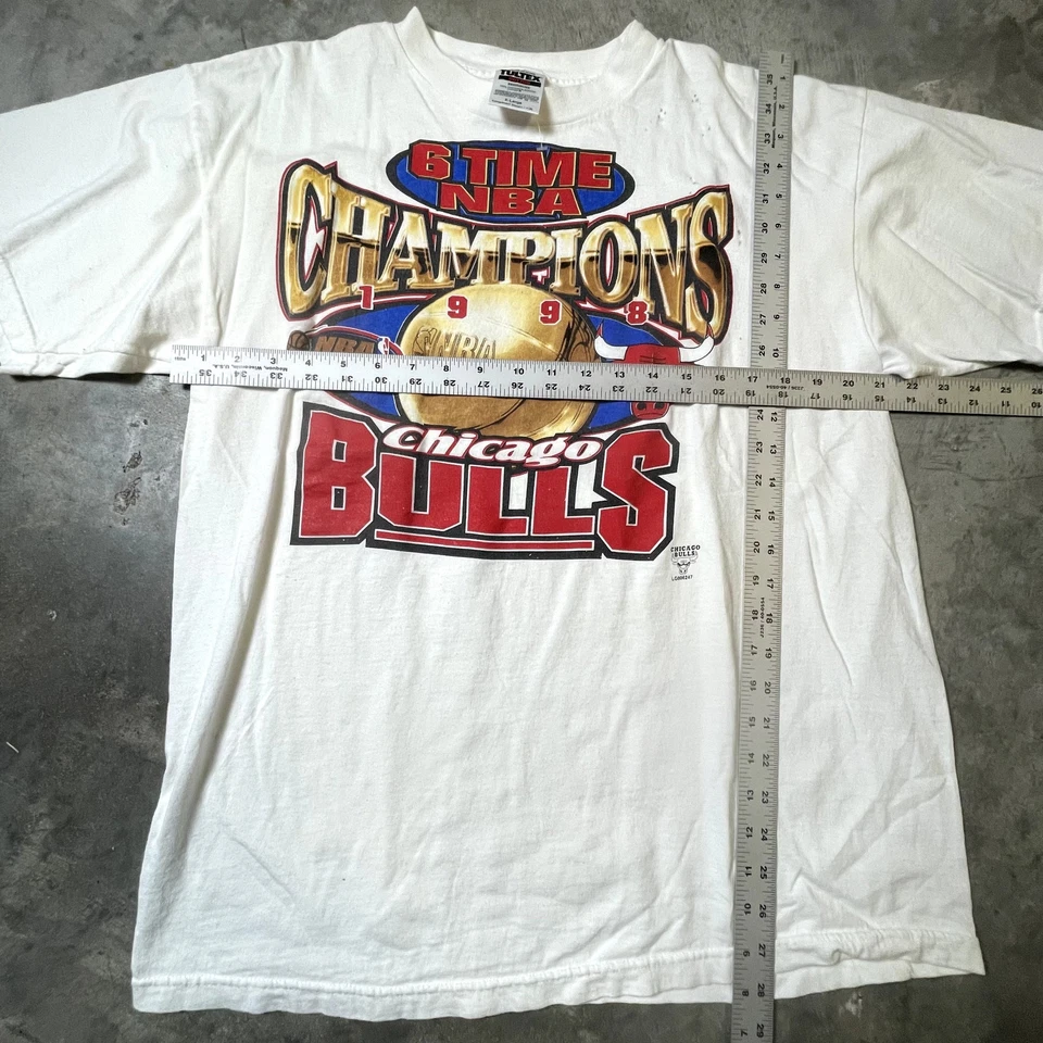 Camiseta vintage 1998 Tultex Chicago Bulls Champions Foto 3 de 4