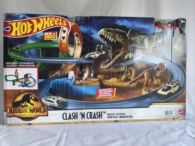 Hot Wheels Jurassic World Dominion Clash  N Crash Track Set -NEW -Box Damaged