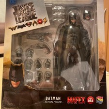 Mafex No 56 Batman   M110