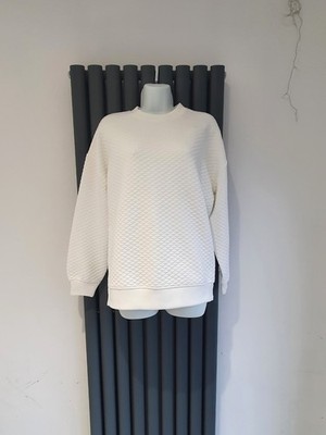 Neuwertiges Samt Elfenbein Stepp Sweatshirt Neu mit Etikett Gr. S UK 10 Druckknöpfe Detail leise Luxus