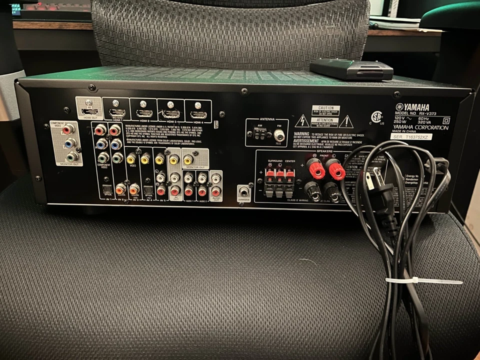 Yamaha RX-V373 AV Receiver bundled with Remote (B+ condition, Powers on) - Image 4 of 4