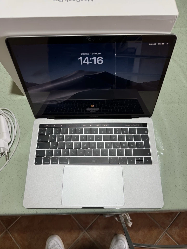Apple MacBook Pro 13" · i5 8th gen 2.4 GHz · 8GB · 256GB, foto 3 di 4