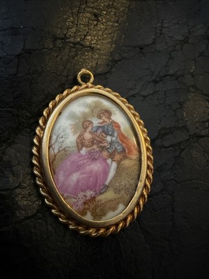 VINTAGE LIMOGES FRANCE PORCELAIN COURTING SCENE PENDANT