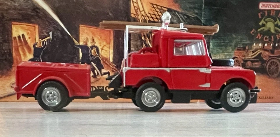 Matchbox Models Of Yesteryear Fire Engine Series 1948 Land Rover Auxiliary YFE02 - Image 2 of 4