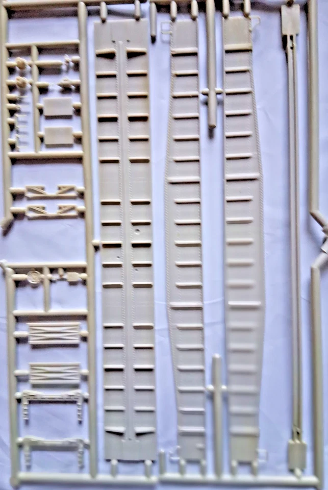 EASTERN CAR WORKS HO 65' MILL GONDOLA PRR G26 and other Roads - Image 2 of 4