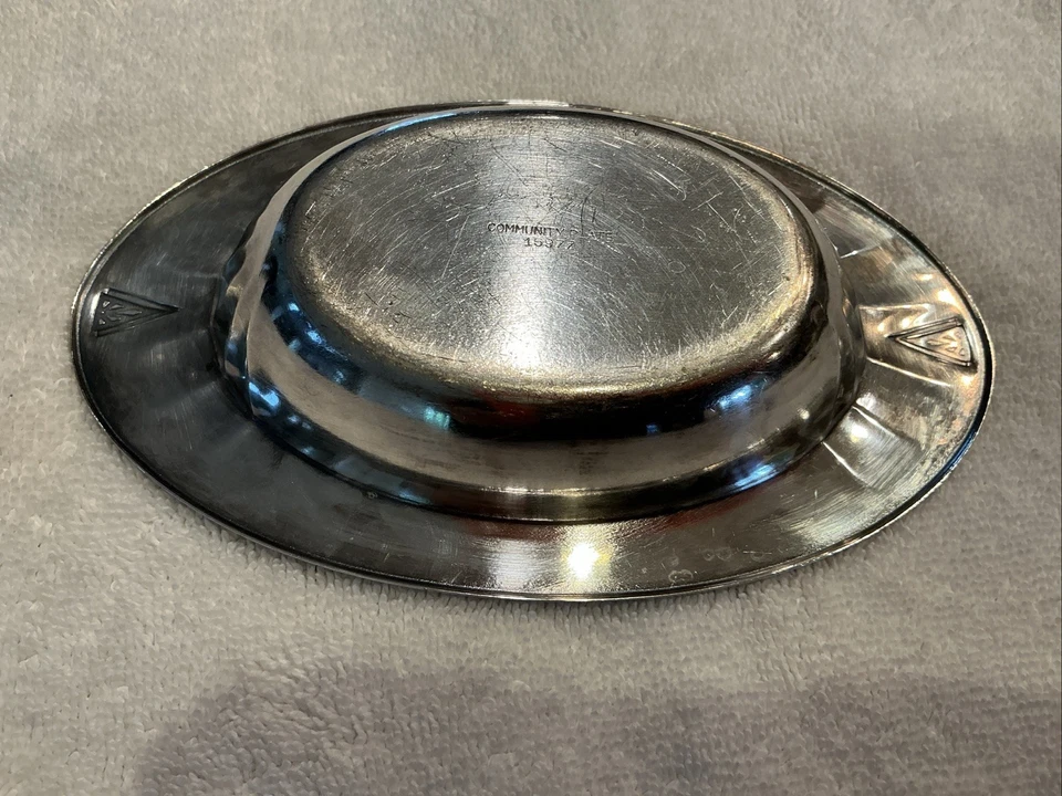 Vintage Community Silverplate Dish 7”x4” Number 15977 Deauville Pattern - Image 3 of 4
