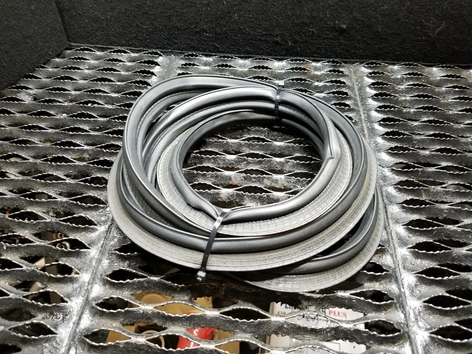 15 16 17 SUBARU LEGACY TAPA MALETERO SELLO RESISTENTE OEM Foto 3 de 4