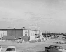 VIEW OF MERCURY MISSION CONTROL IN 1963 - 8X10 NASA PHOTO (AA-744)