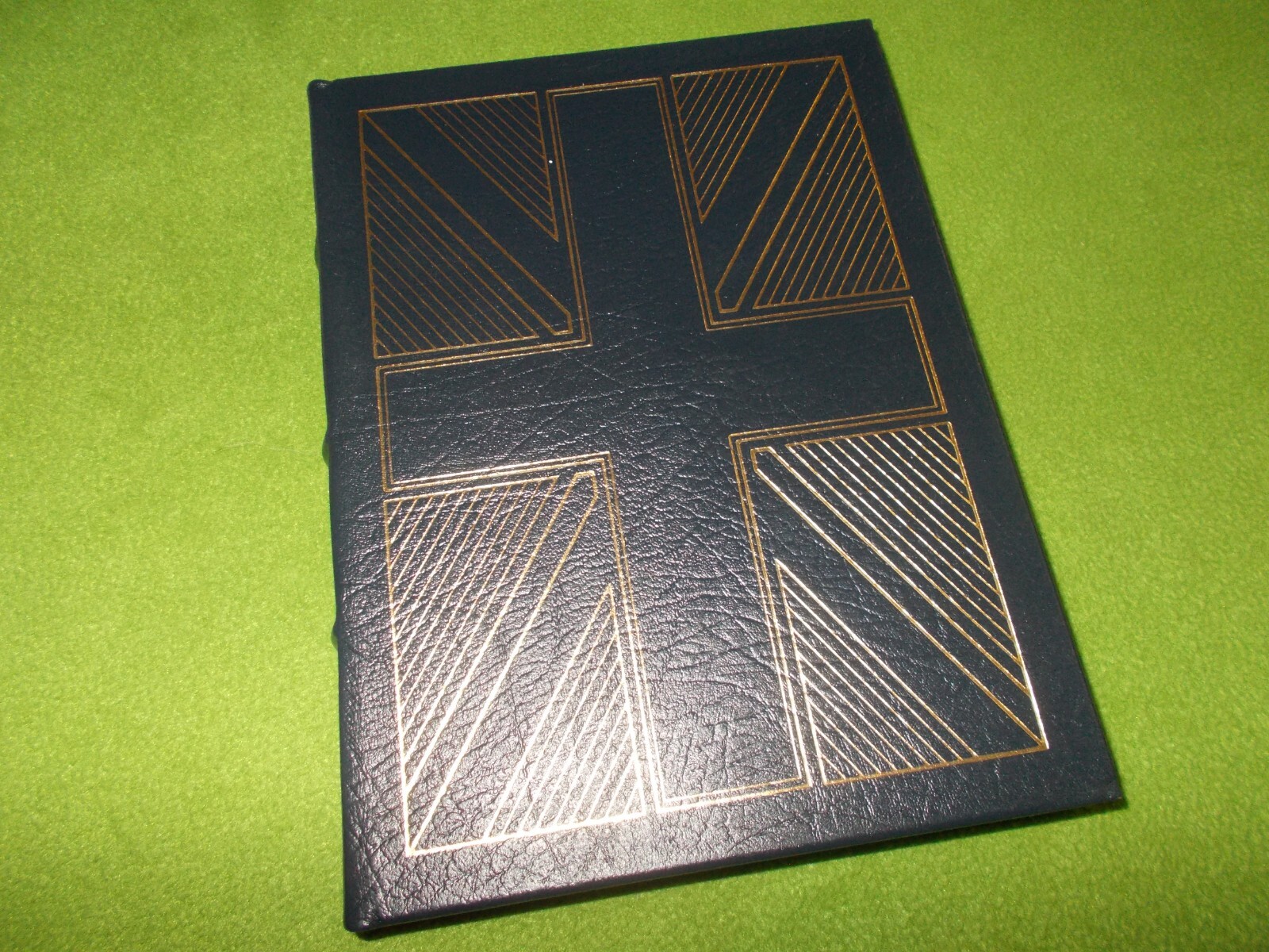 Foto 1 di 4