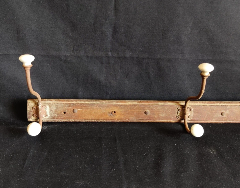 Antique Ornate Victorian Dual Side Ceramic Knobs Swirl Wooden Wall Hooks WN227 - Image 3 of 4