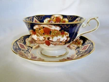 Royal Albert Bone China England Derby / Heirloom Footed Cup & Saucer