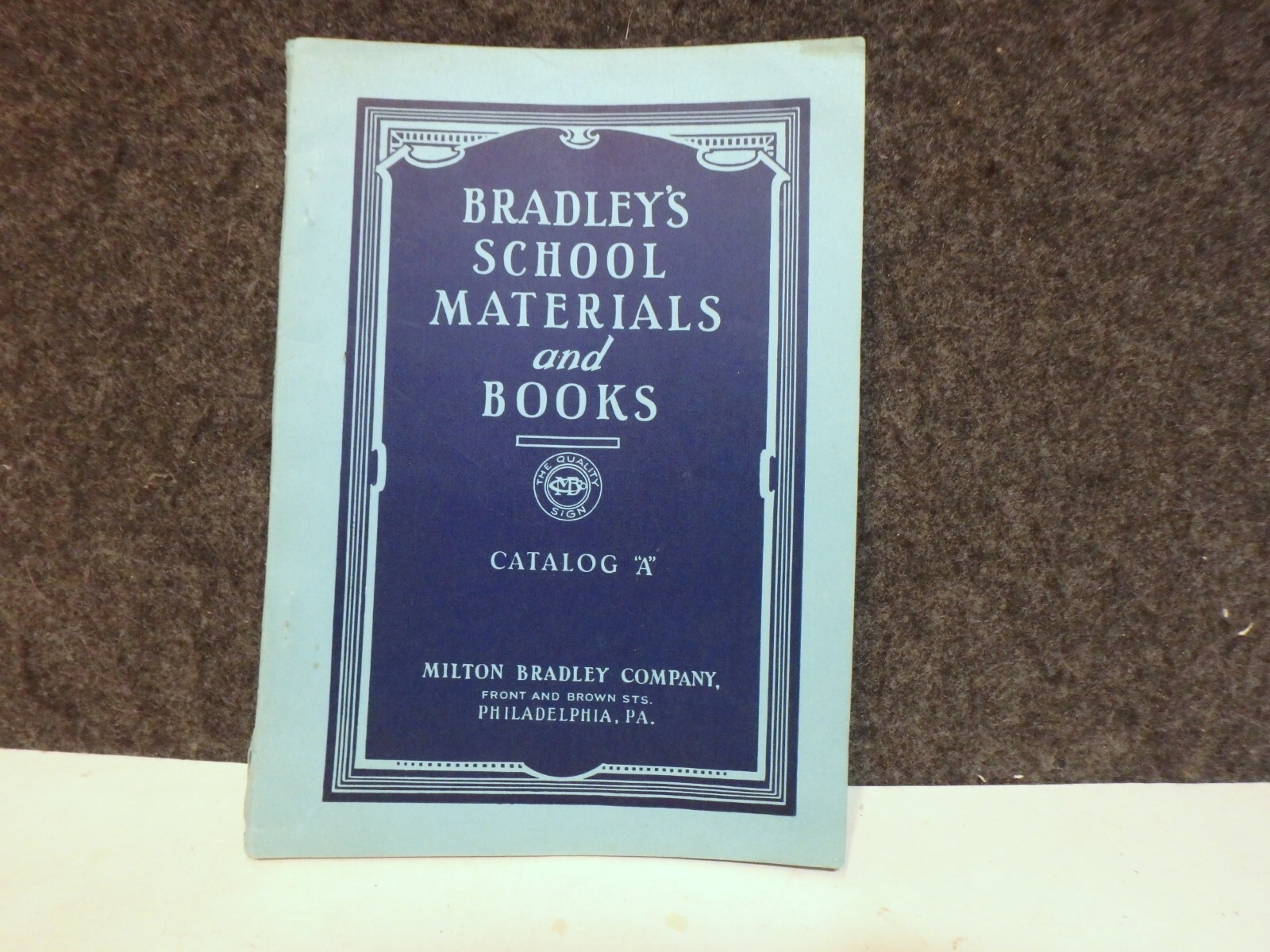 VINTAGE 1928 MILTON BRADLEY SCHOOL MATERIALS & BOOKS CATALOG ART