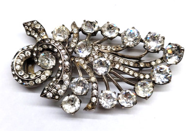 VINTAGE 1940'S EISENBERG STERLING RHINESTONE LAYERED LEAF FUR CLIP PIN