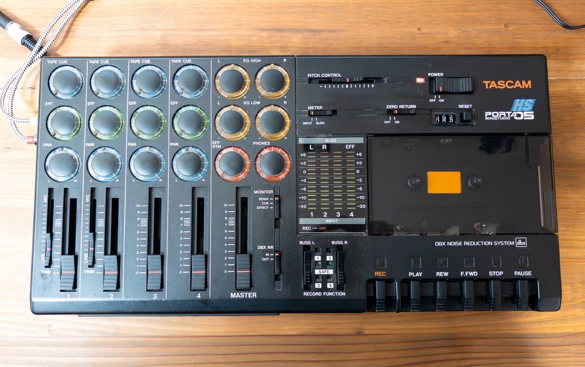 TASCAM PORTA 05 4トラックレコーダー JUNK] TASCAM Porta 05 HS 4-Track Cassette 4-Track Recorder For