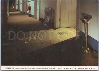 Hotelkorridor Vintage Postkarte Zigaretten England