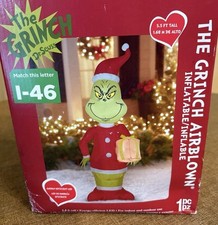 Gemmy Grinch W/ Christmas Present Large 5.5' Inflatable Light Up Yard Decor 2017