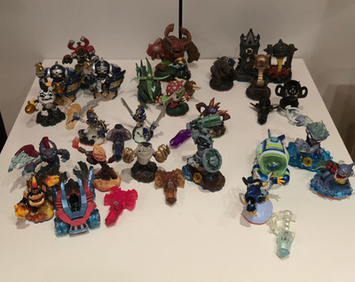 Skylanders 33 Figuren Konvolut Wii Playstation Xbox Switch Fallen, Giants, Swap