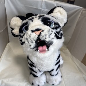 FurReal Roarin' Ivory White Tiger Interactive Pet Toy Toys R Us 2017 Hasbro
