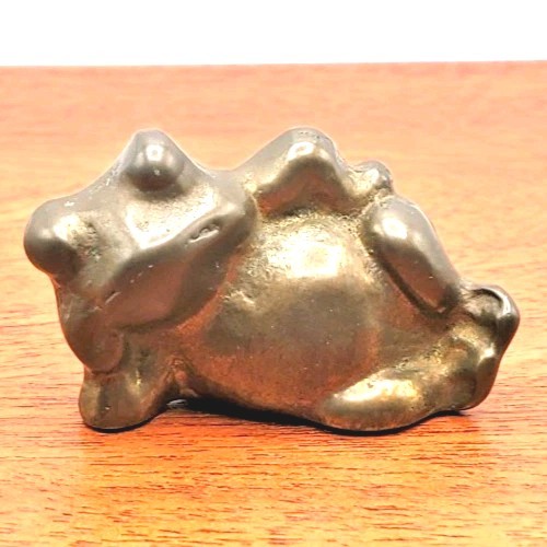 Vintage Miniature Solid Brass Lounging Frog Figurine 1" Tall