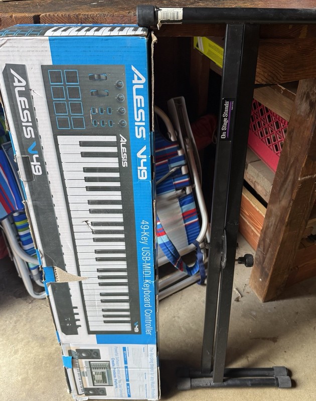 Alesis V49 49-Key USB MIDI Keyboard Controller w/ Pads, Pitch/Mod Wheels