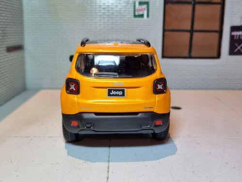 Jeep Renegade Trailhawk 2015 Orange 1:24 Scale Detailed Diecast Welly Model - Picture 7 of 11