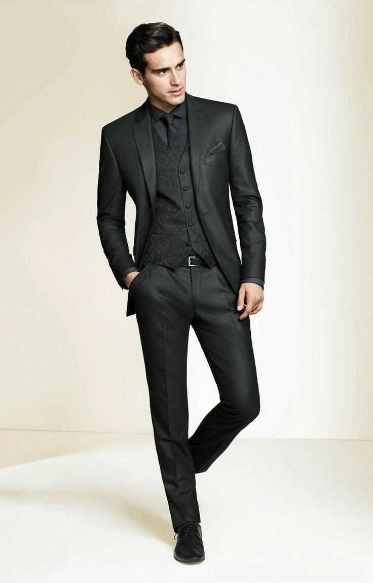 Men's 3-pieces Slim Fit Suit Perfect for Weddings, Grooms