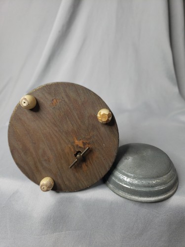 Vintage Spieluhr Metall & Holzfuß, Puderquastenbehälter - Bild 3 von 9