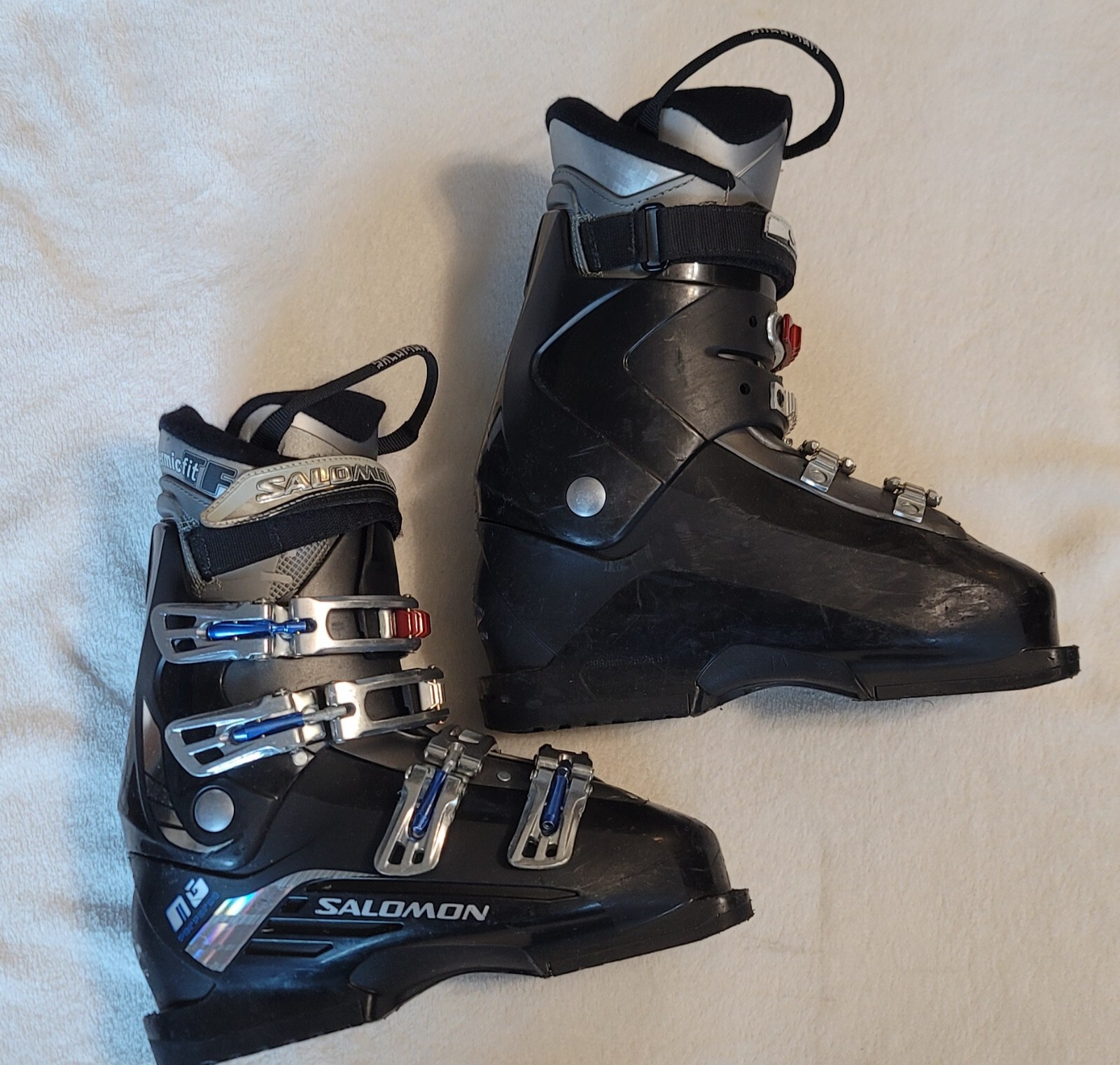 Scarponi da sci Salomon MG Performa US Men taglia 7 5 stivale taglia 25 5 buone condizioni.
