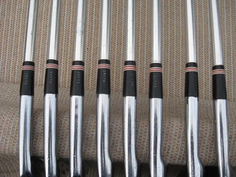 MacGregor MT Tourney TR2A 2-9irons/ Tourney Alum Shaft-37" 5 Iron /RH - Image 4 of 4