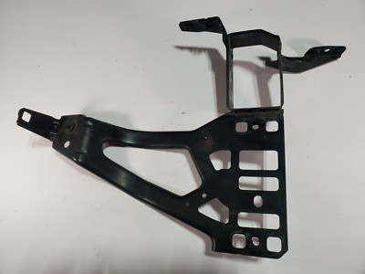 BMW 525xi 525i 530i 530xi E60 Front Left Panel Bracket Brace OEM 51647163483
