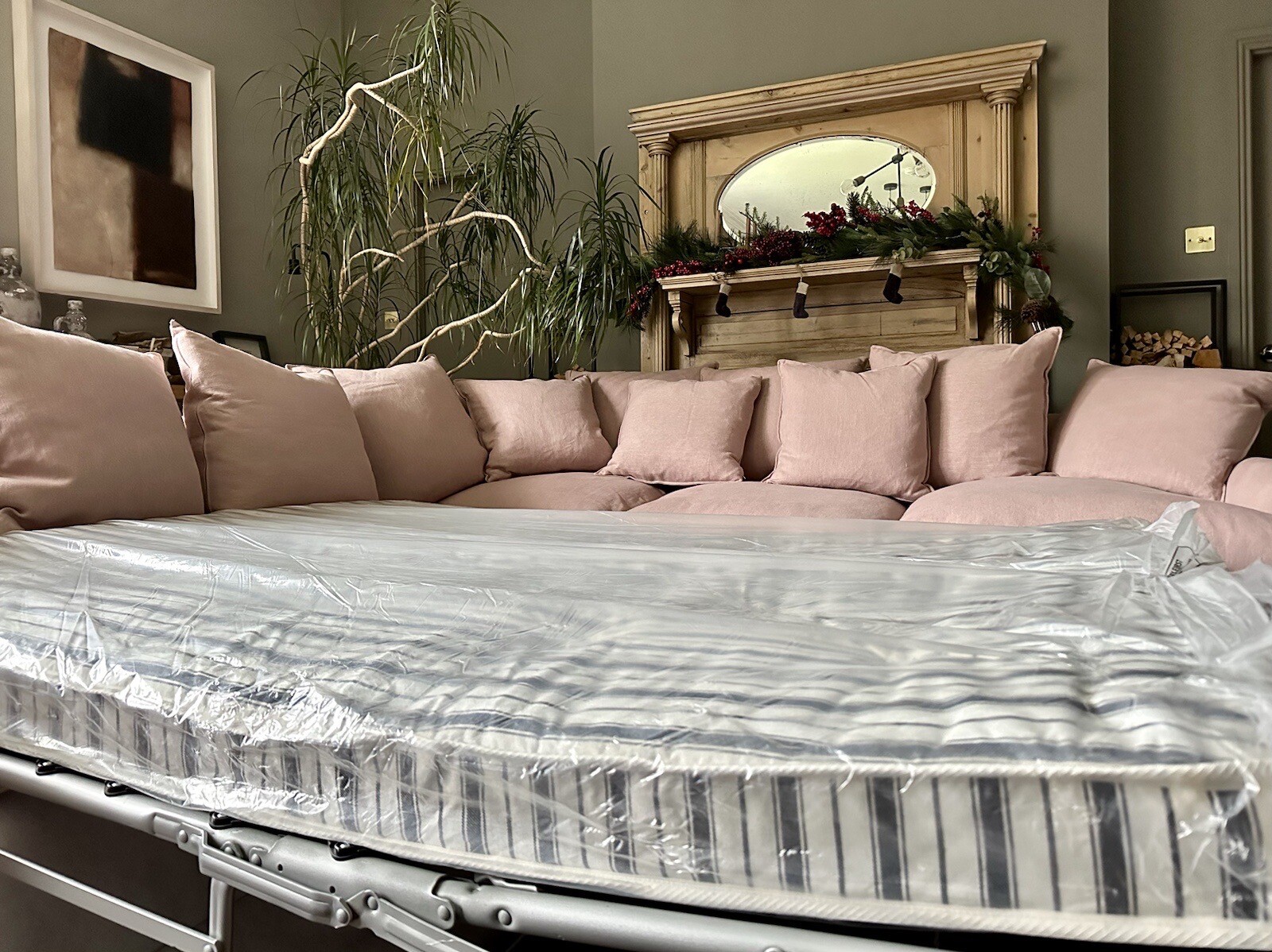 Loaf, Smooch SofaBed, EvenSided Corner in Rosewater Clever Vintage